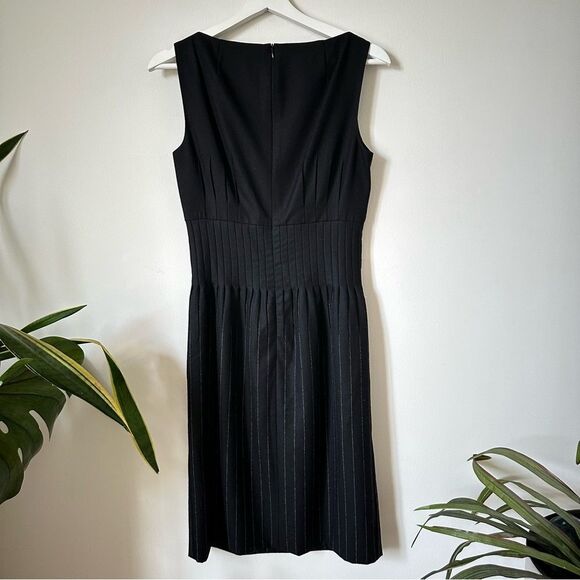Akris Punto Black Sleeveless Boat Neck Sheath Wool Dress Size US4 F 36 - Picture 2 of 9